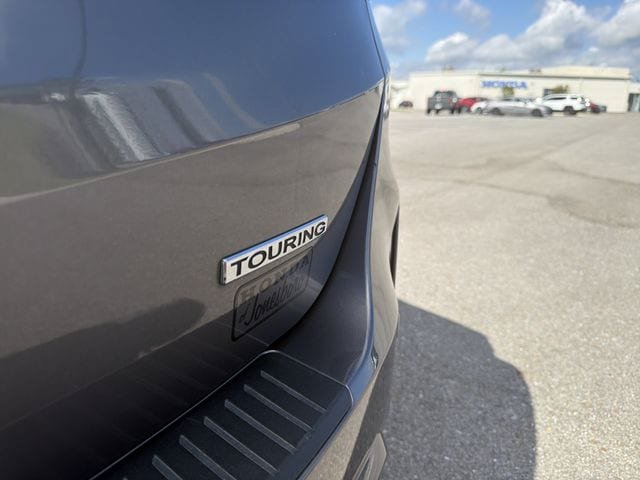 Used 2025 Honda Odyssey Touring image 43