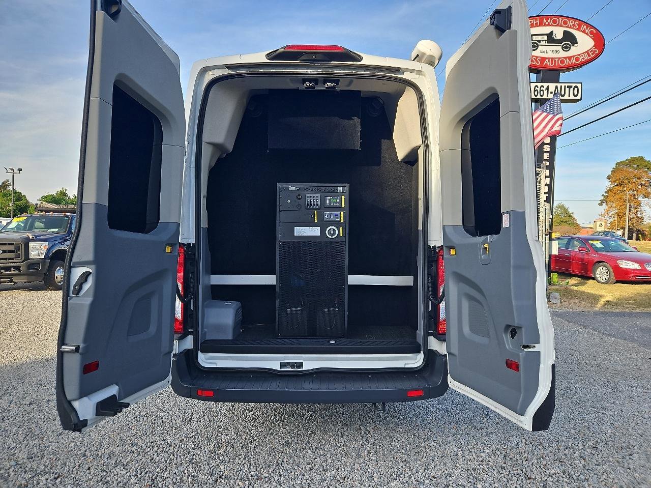 Used 2019 Ford Transit 350 XL image 17
