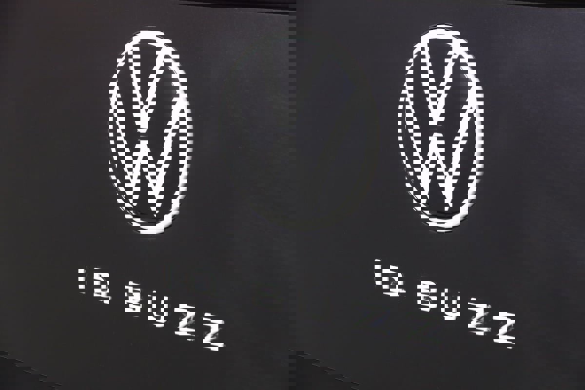 Used 2025 Volkswagen ID. Buzz Pro S image 50