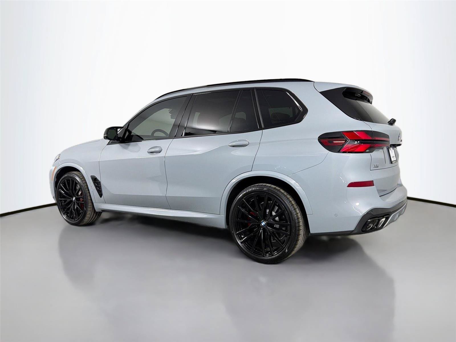 New 2026 BMW X5 M60i AWD/4WD image 14