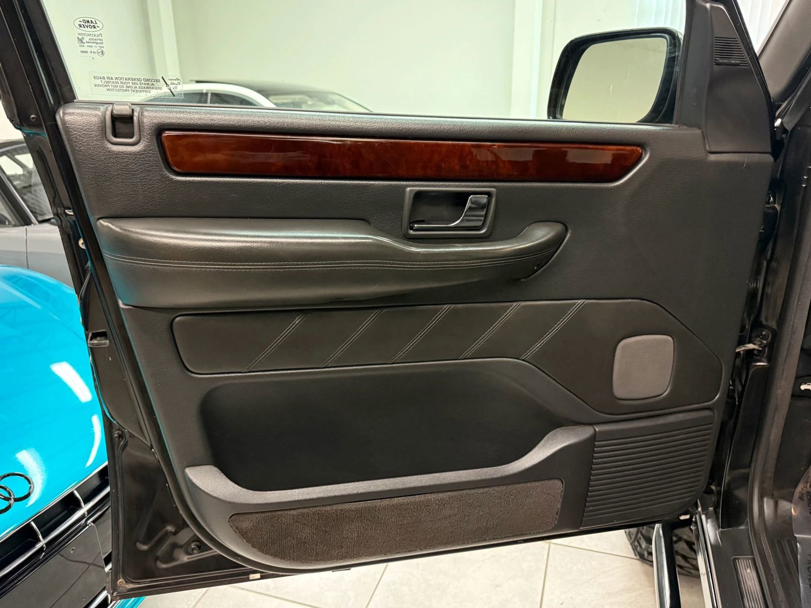 Used 2001 Land Rover Range Rover HSE image 13