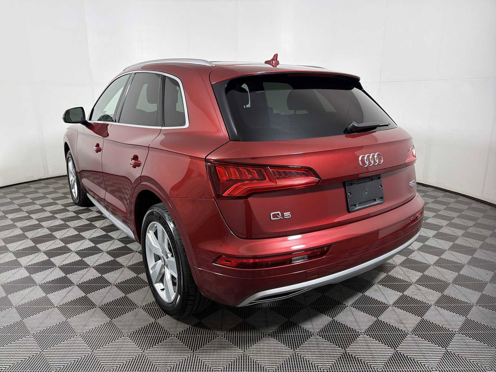 Used 2018 Audi Q5 2.0T Premium Plus image 5