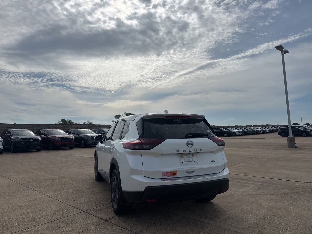 Certified 2024 Nissan Rogue SV FWD image 16