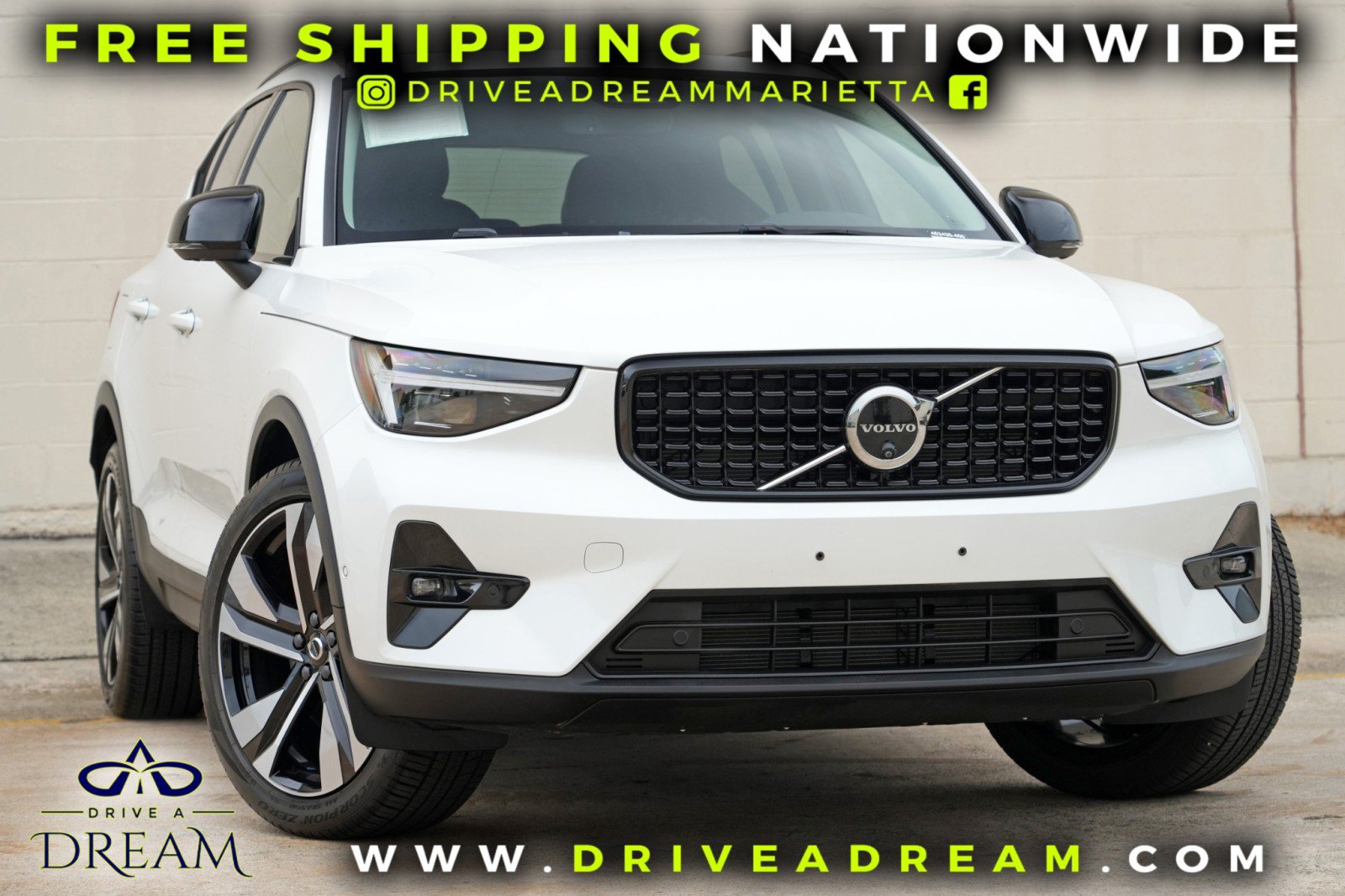 Used 2025 Volvo XC40 B5 Plus w/ Protection Package Premier AWD/4WD image 2