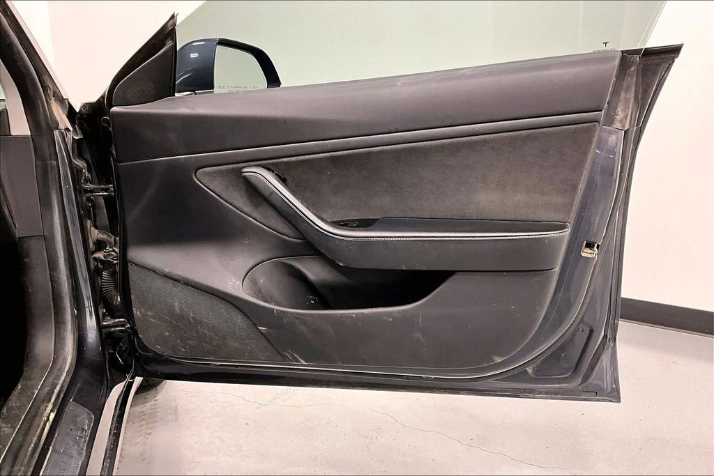 Used 2019 Tesla Model 3 Long Range image 21