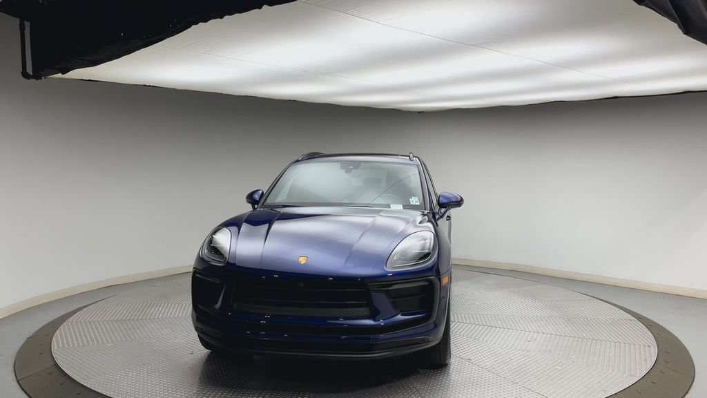 Used 2022 Porsche Macan AWD/4WD image 7