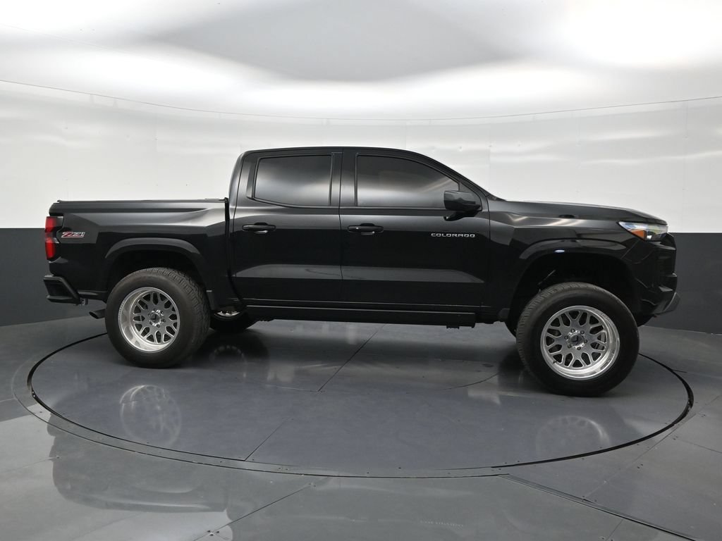 Used 2025 Chevrolet Colorado Z71 AWD/4WD image 6
