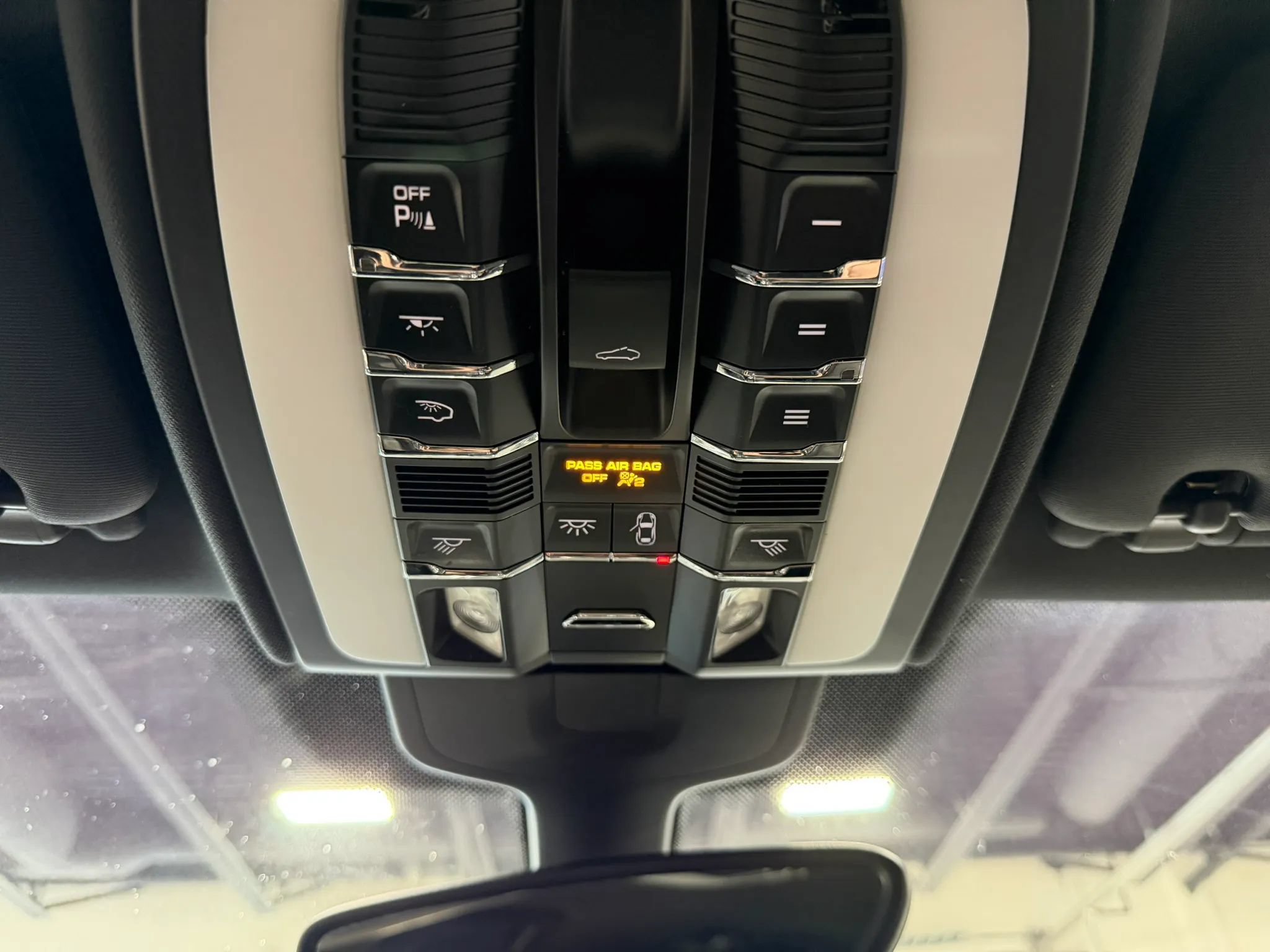 Used 2014 Porsche Cayenne Diesel Platinum Edition AWD/4WD image 20