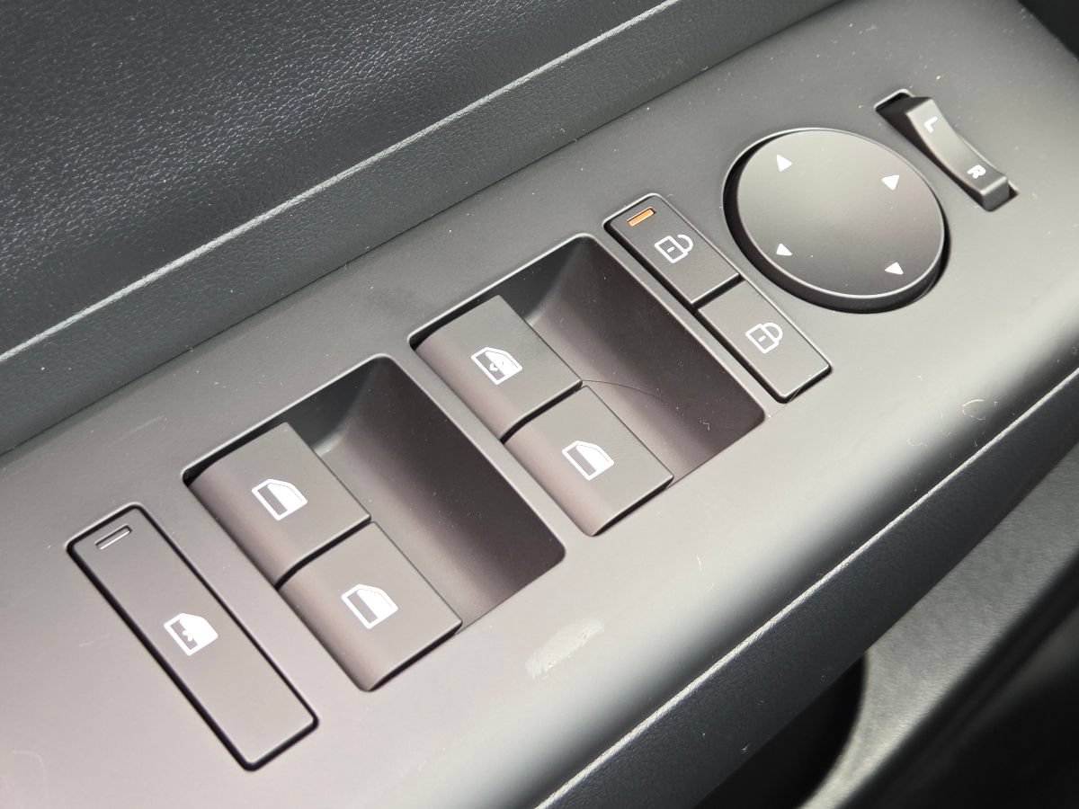 New 2027 Hyundai Kona SE AWD/4WD image 34