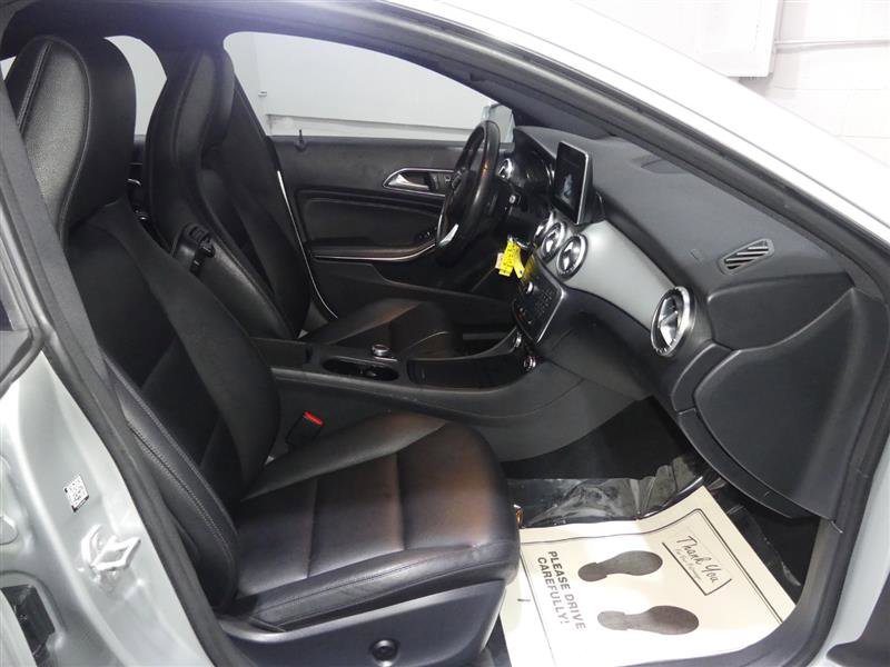 Used 2015 Mercedes-Benz CLA 250 4MATIC image 21