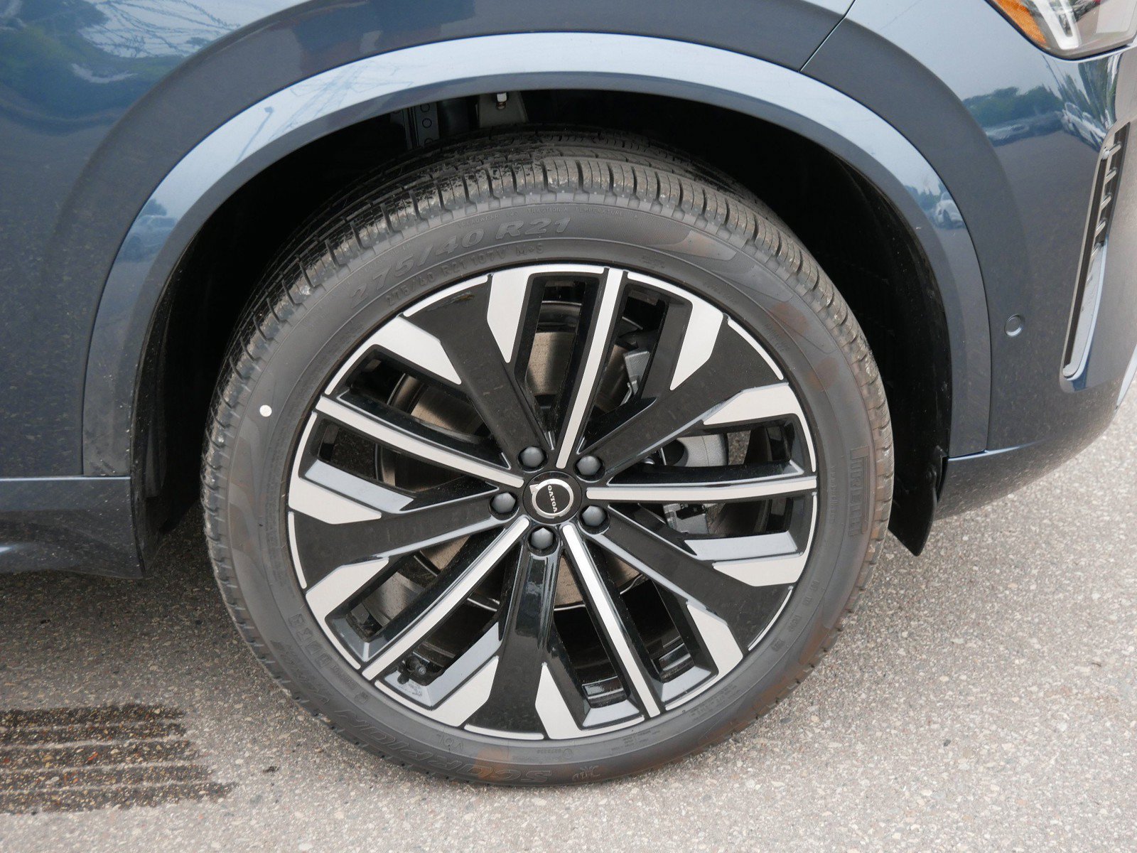 New 2027 Volvo XC90 B6 Ultra AWD/4WD image 4