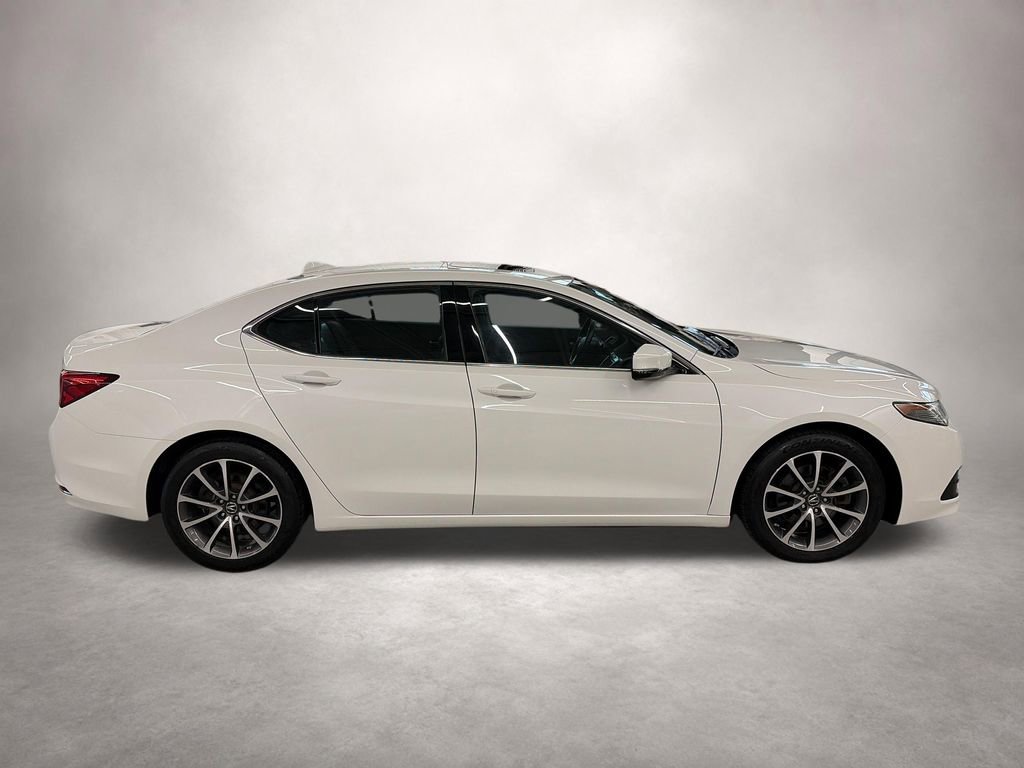 Used 2017 Acura TLX V6 FWD image 2