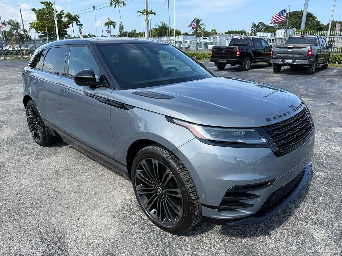 Used 2026 Land Rover Range Rover Velar Dynamic SE AWD/4WD image 2