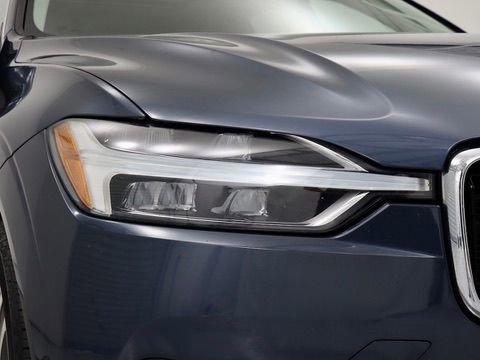 Used 2018 Volvo XC60 T6 Momentum w/ Vision Package image 10