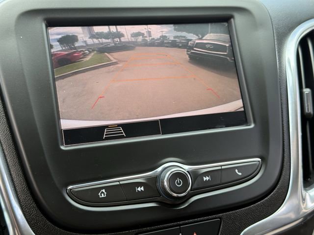 Used 2022 Chevrolet Equinox LS w/ LS Convenience Package FWD image 17