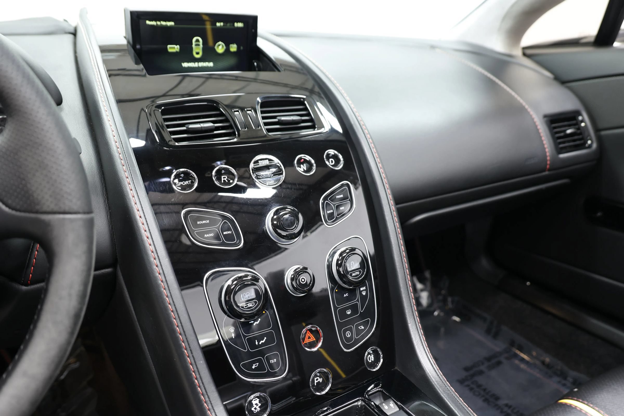 Used 2016 Aston Martin V8 Vantage GT RWD image 35
