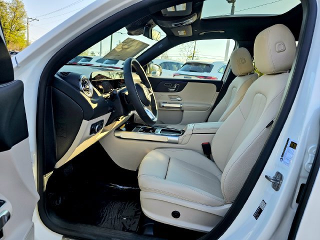 New 2026 Mercedes-Benz GLB 250 4MATIC image 16