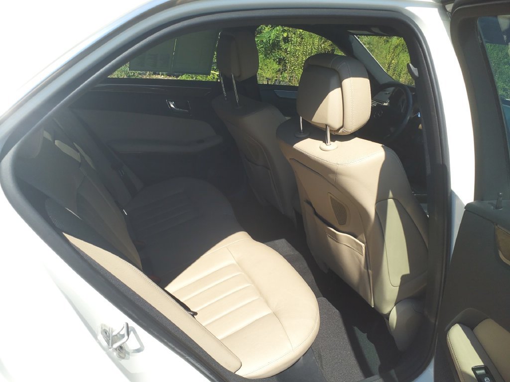 Used 2011 Mercedes-Benz E 550 Sedan image 12