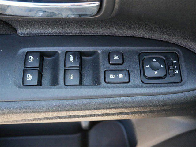 Used 2016 Mitsubishi Outlander ES image 18