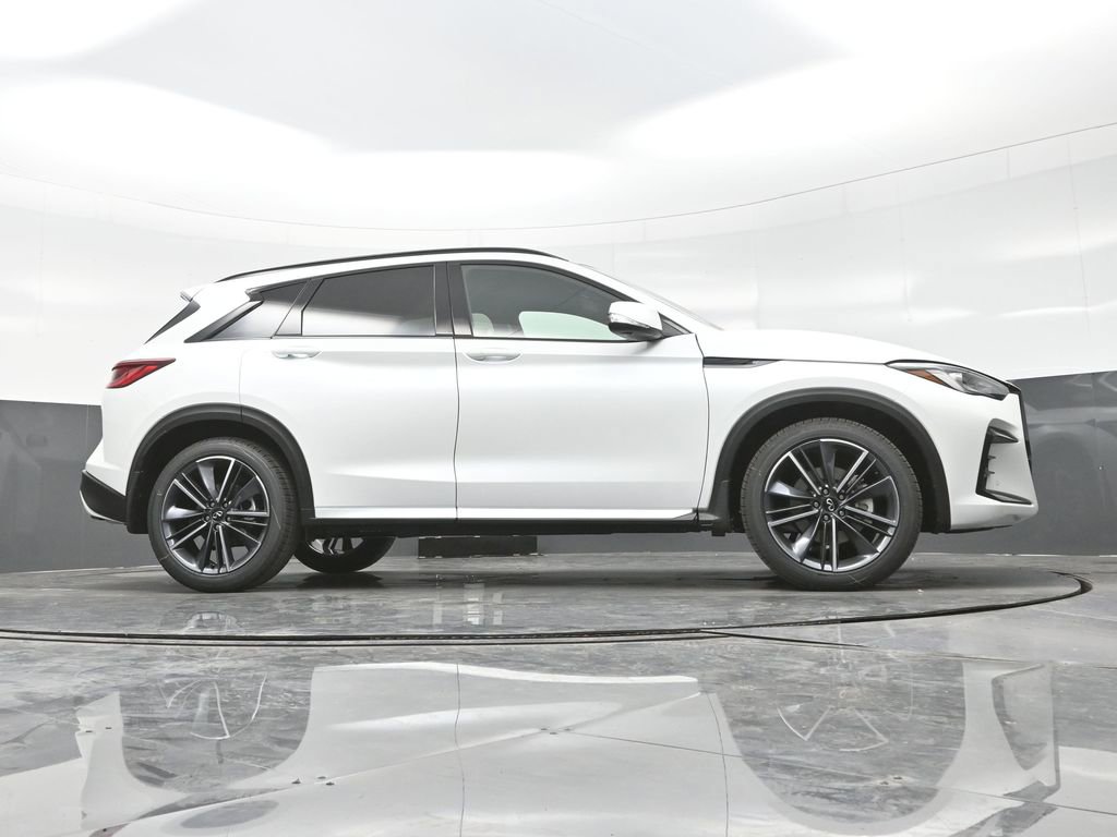 New 2025 INFINITI QX50 Sport image 30