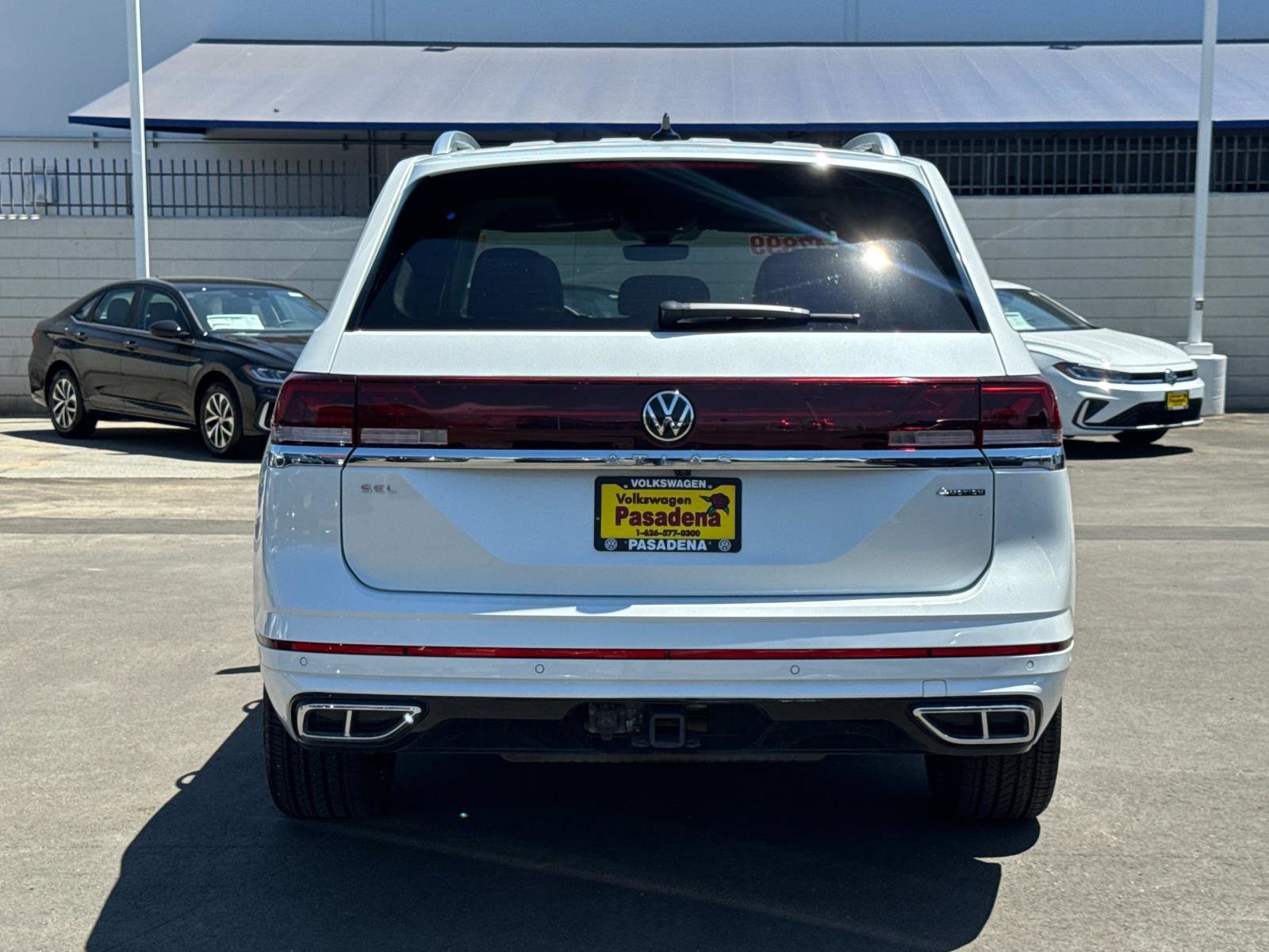 Certified 2024 Volkswagen Atlas SEL Premium R-Line image 5