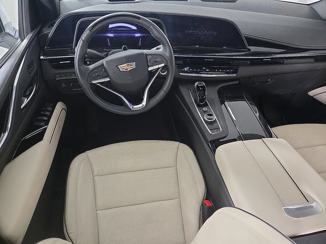 Used 2024 Cadillac Escalade Sport w/ Touring Package AWD/4WD image 13