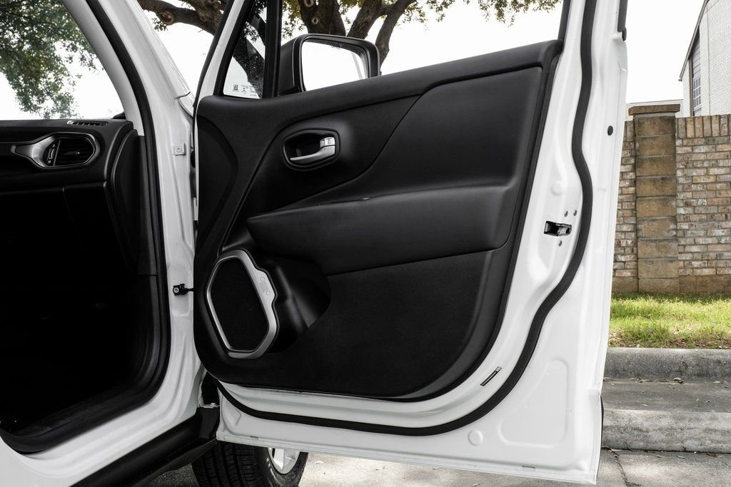 Used 2021 Jeep Renegade Limited image 57