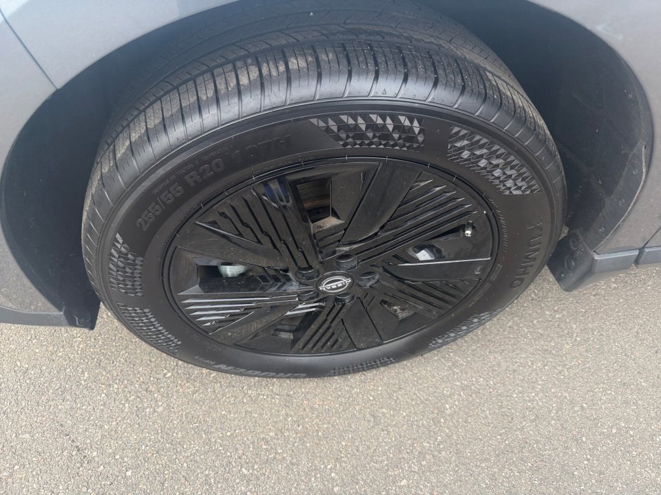 Used 2025 Nissan Murano SV image 31