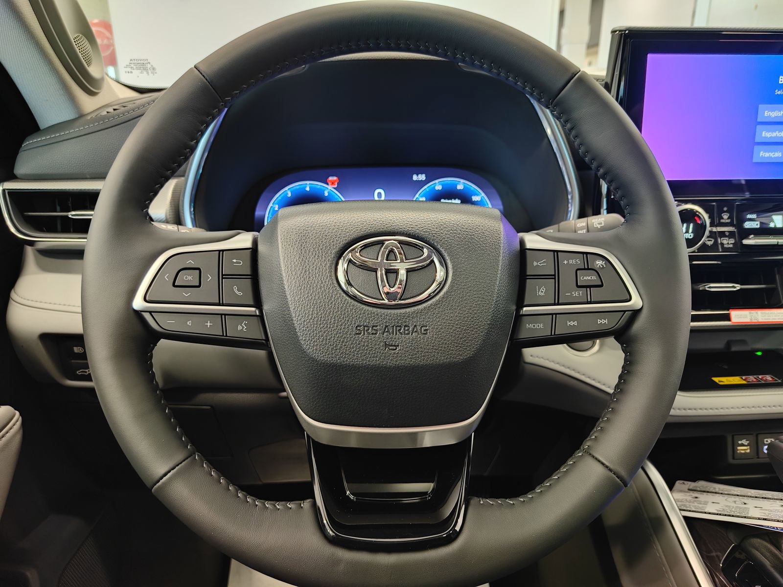 New 2026 Toyota Highlander Platinum image 27