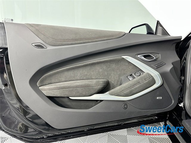 Used 2022 Chevrolet Camaro ZL1 image 36