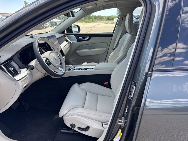 New 2026 Volvo XC60 T8 Ultra w/ Protection Package Premier image 9