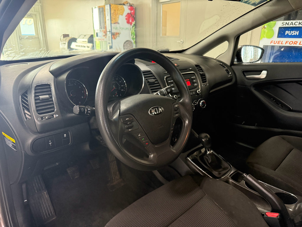 Used 2018 Kia Forte LX FWD image 9