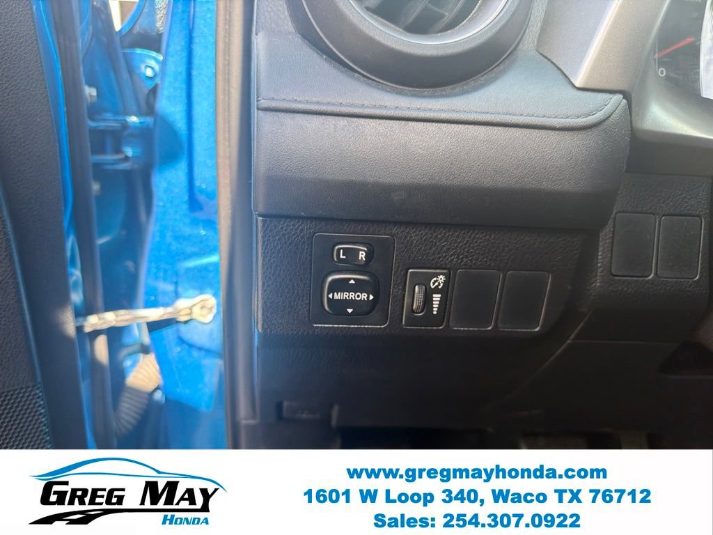 Used 2016 Toyota RAV4 LE FWD image 12