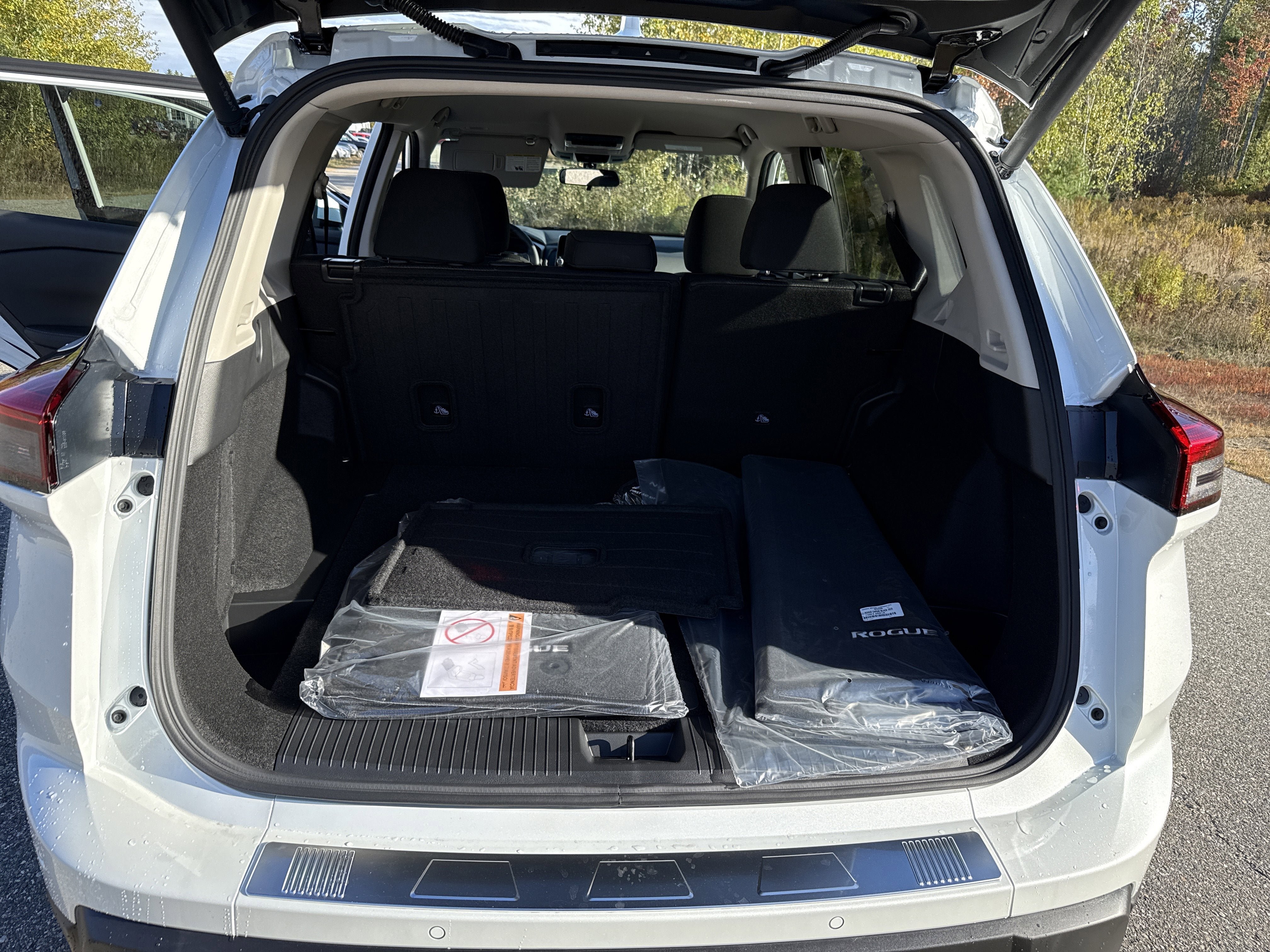 New 2026 Nissan Rogue SV AWD/4WD image 16