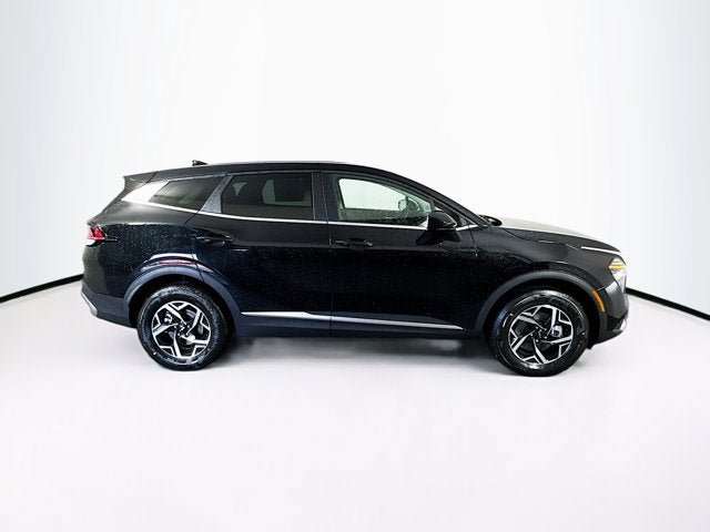 Certified 2025 Kia Sportage LX AWD/4WD image 4