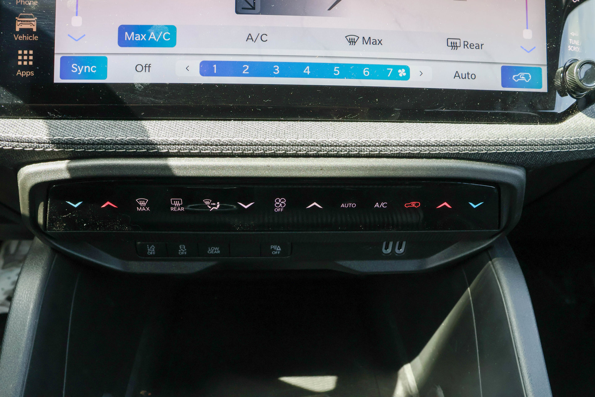 New 2026 Jeep Cherokee Laredo AWD/4WD image 20