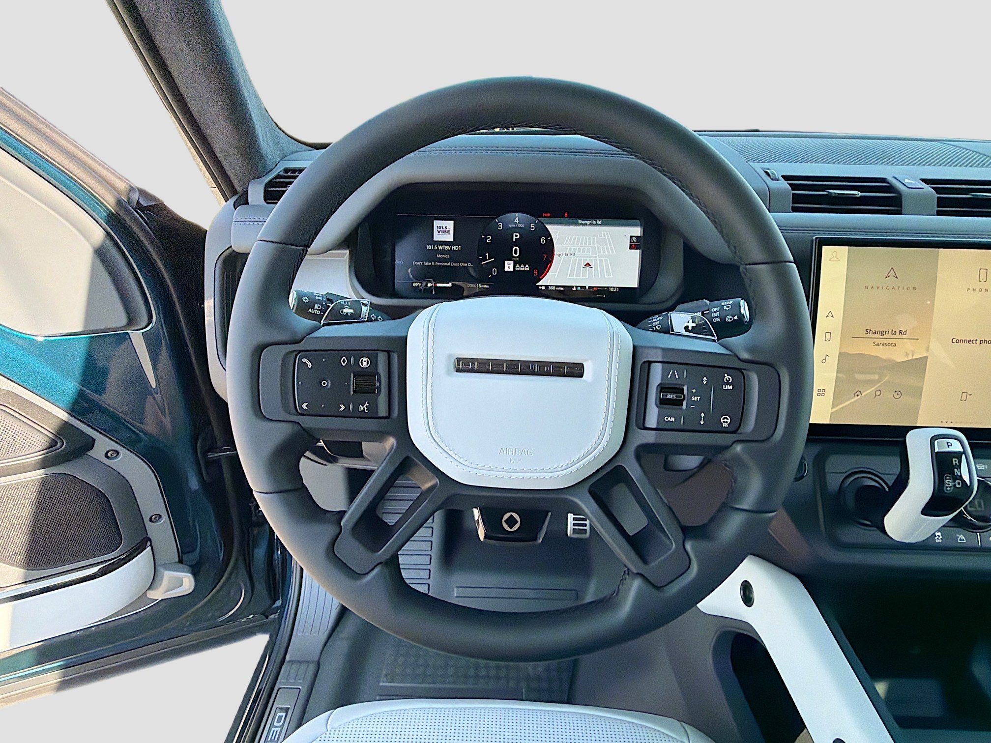 New 2026 Land Rover Defender 110 OCTA image 40