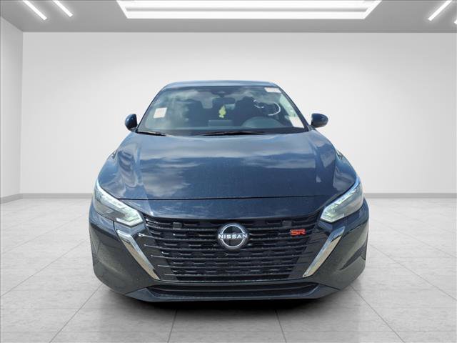 Used 2025 Nissan Sentra SR FWD image 3
