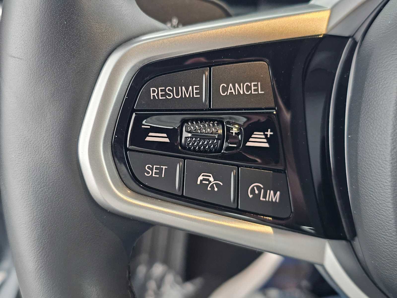 Used 2025 BMW i4 xDrive40i w/ M Sport Package image 27