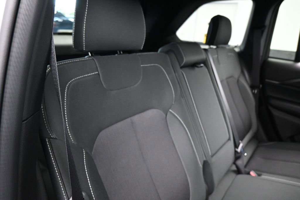 Used 2025 Jeep Grand Cherokee Laredo X RWD image 35