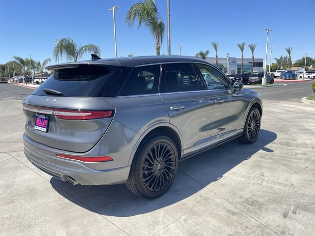 Used 2022 Lincoln Corsair Reserve w/ Luxury Package FWD image 8