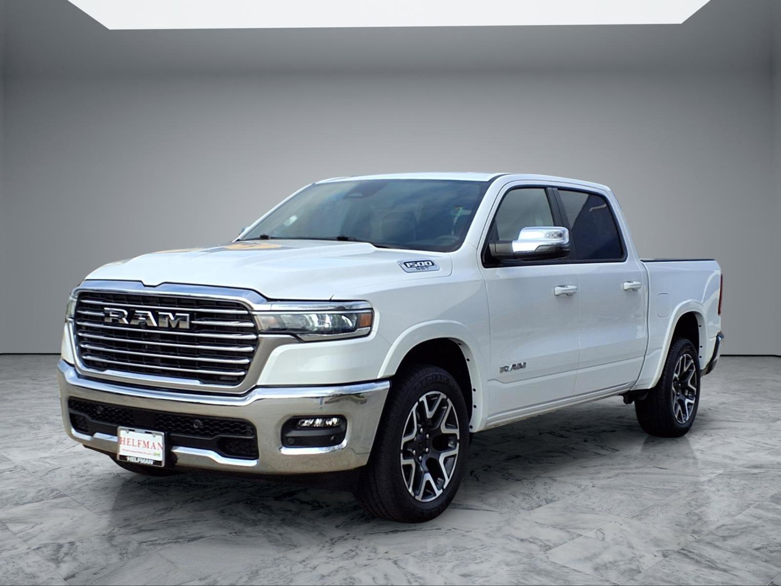 Used 2025 RAM 1500 Laramie AWD/4WD image 3