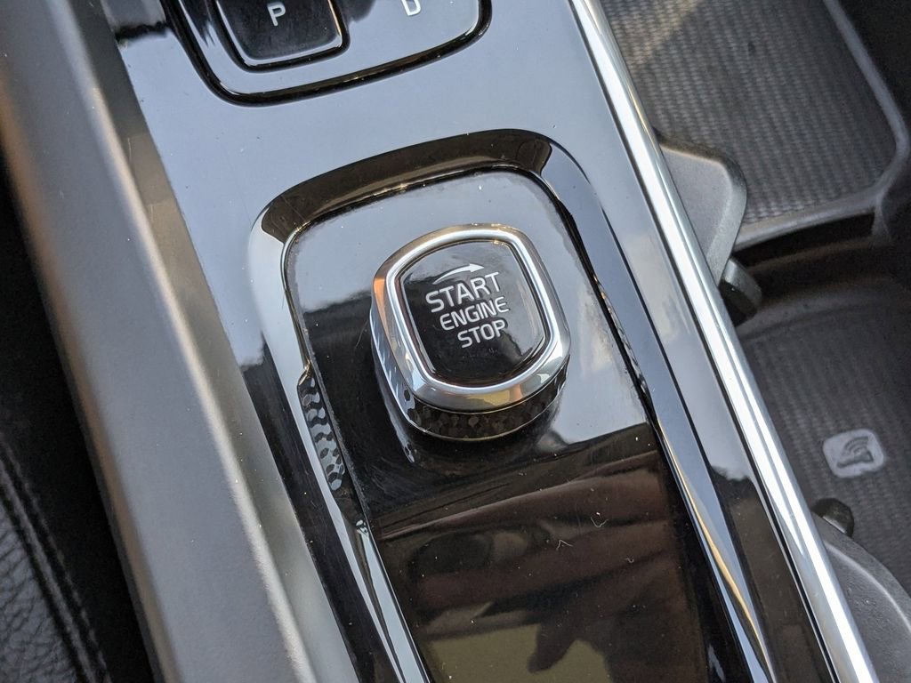 Used 2023 Volvo XC60 B5 Plus AWD/4WD image 30