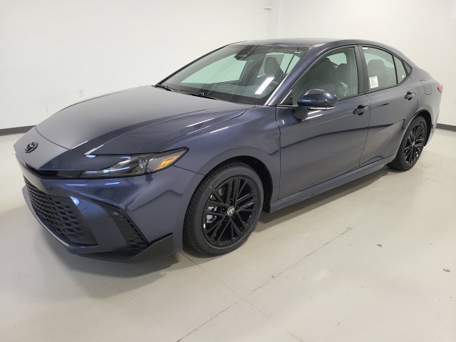 New 2027 Toyota Camry SE w/ Convenience Package FWD image 3