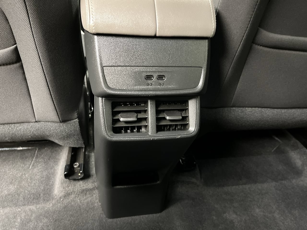 Certified 2025 GMC Terrain Elevation AWD/4WD image 11