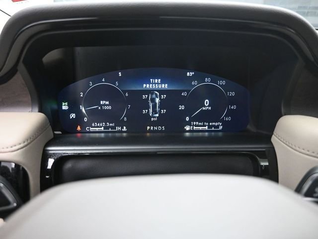 Used 2023 Lincoln Nautilus Reserve w/ Luxury Package image 10