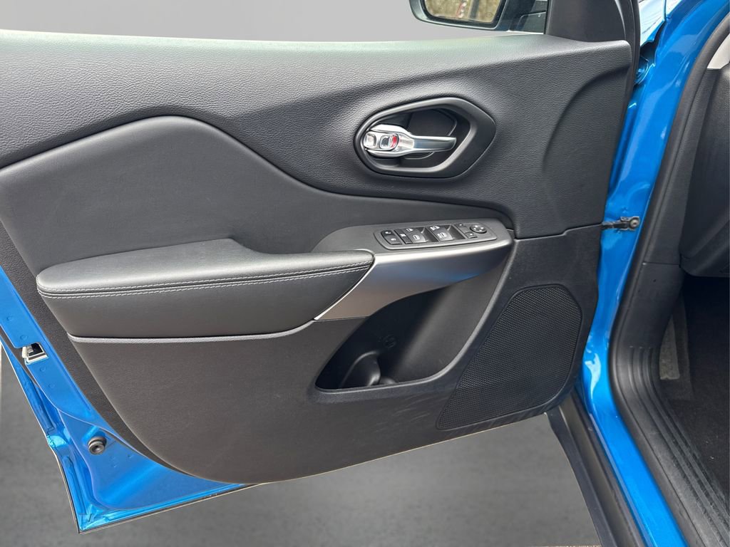 Used 2022 Jeep Cherokee Latitude Lux image 21