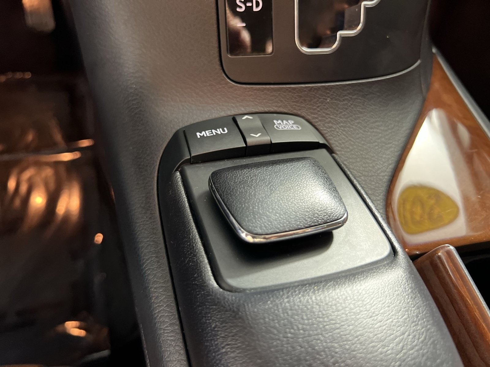 Used 2013 Lexus RX 450h AWD w/ Navigation Pkg image 32