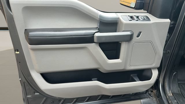Used 2017 Ford F150 XLT w/ Equipment Group 302A Luxury AWD/4WD image 9