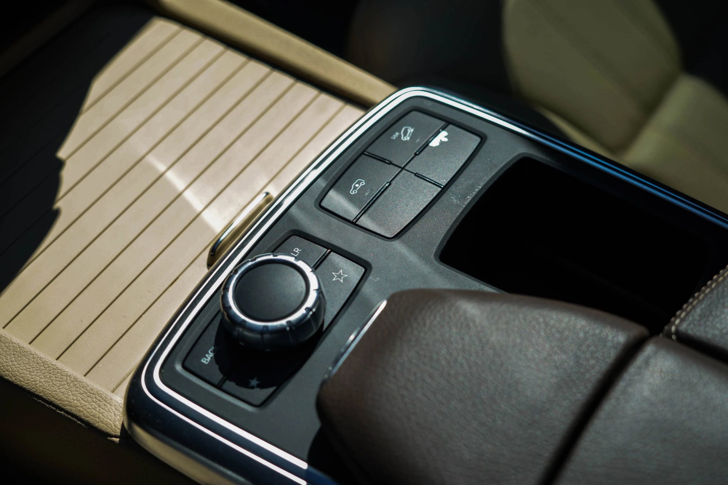 Used 2015 Mercedes-Benz GL 320 BlueTEC 4MATIC image 23